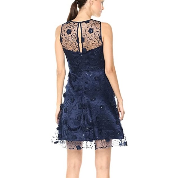NWT Taylor 3D Floral Lace Cocktail Dress - Picture 2 of 5